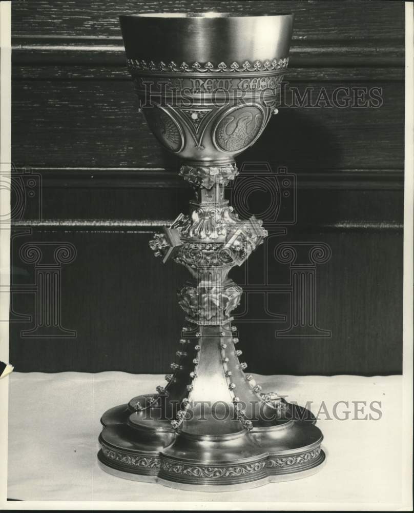 1962 Press Photo Golden Chalice Christ Church chalice, Alabama - Historic Images