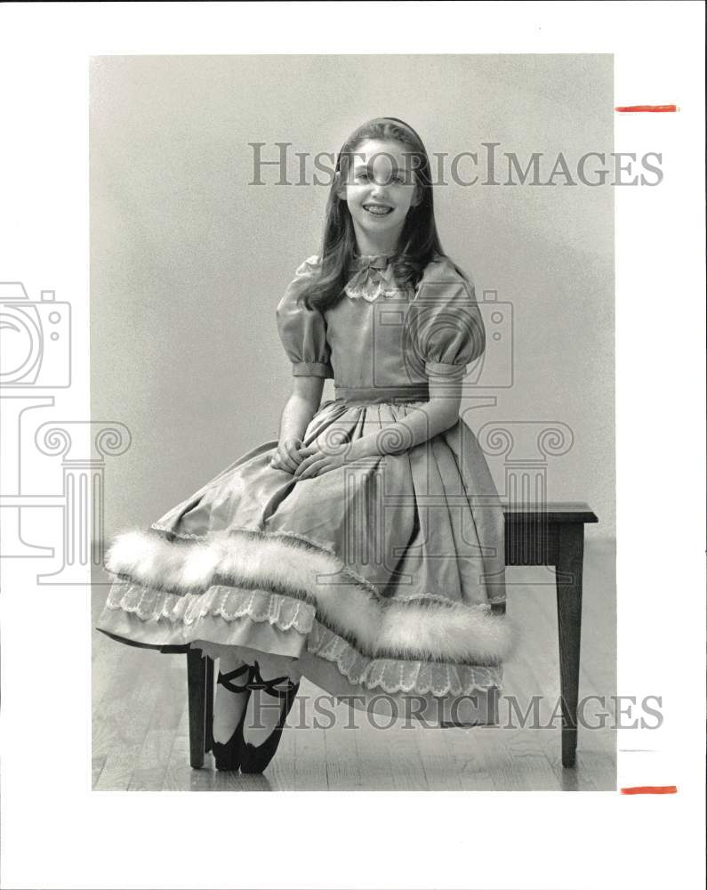 1991 Press Photo Gwyneth Muller as &quot;Marie&quot; in Nutcracker Ballet, Stamford- Historic Images