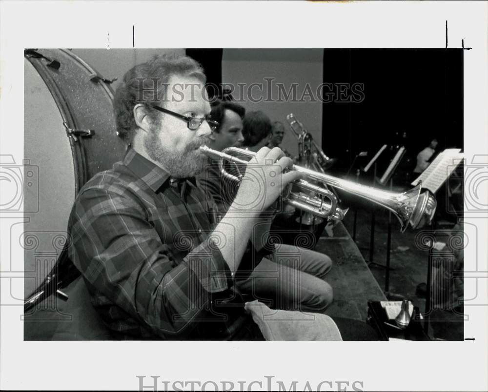 Press Photo Musician Chris Doney with Greenwich Symphony - ctaa17810- Historic Images