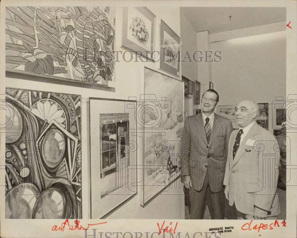 1976 Press Photo Mayor Louis Clapes with Mr. Vail at Art Show - ctaa27236- Historic Images