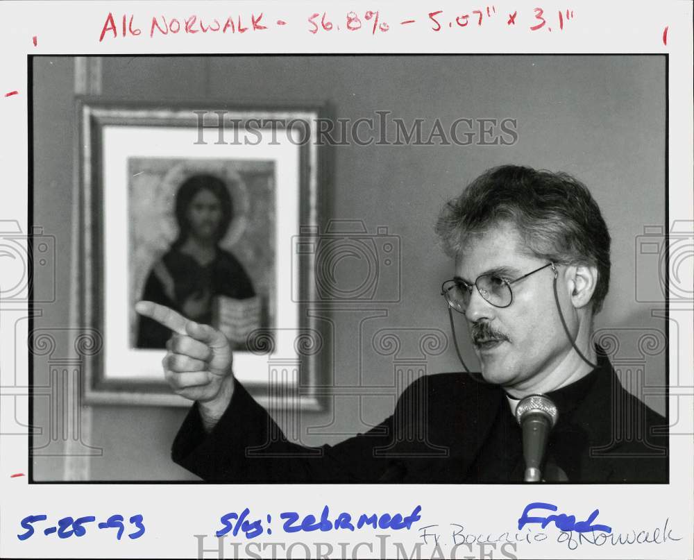 1993 Press Photo Fr. Fred Bollacio of Norwalk, Connecticut - ctca04931 - Historic Images