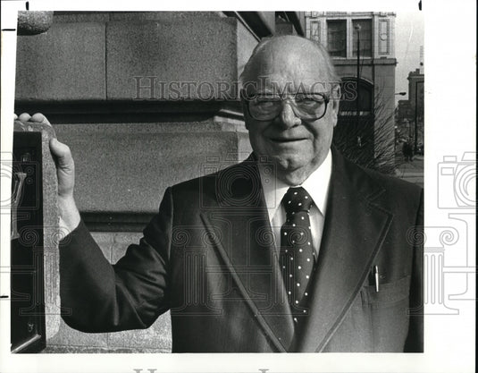 1982 Media Photo Thomas Barrett mahening Cty Comm Retired - Historic Images