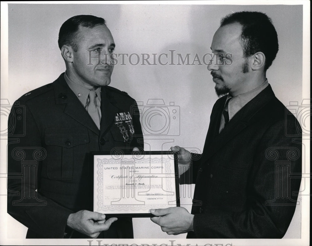 1971 Reporter Ken Banks presented with certificate  - Historic Images