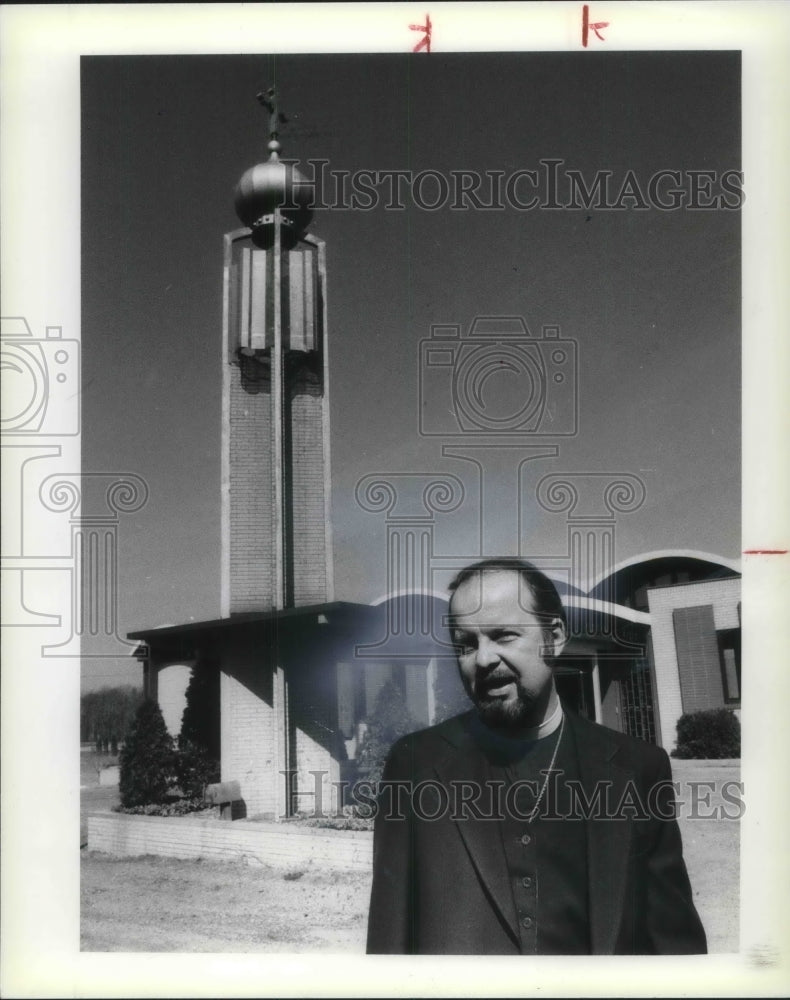 1979, Rev. Vladimir Berzonsky - Historic Images