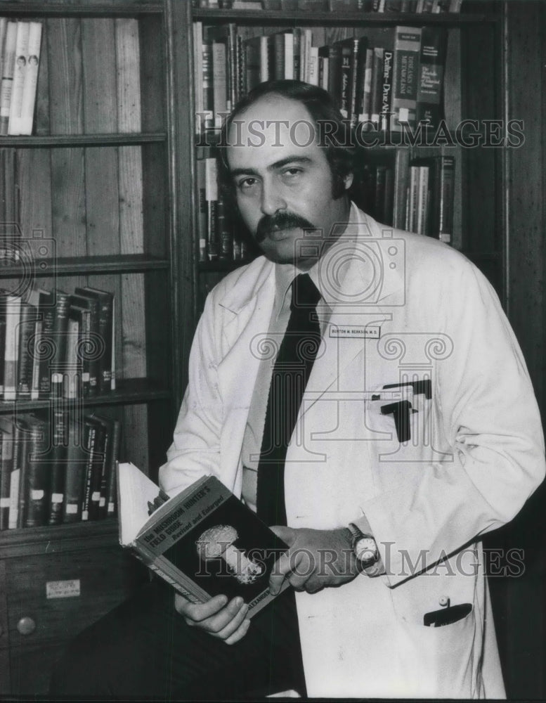 1977, Medical Doctor Dr. Burton Berkson. - Historic Images