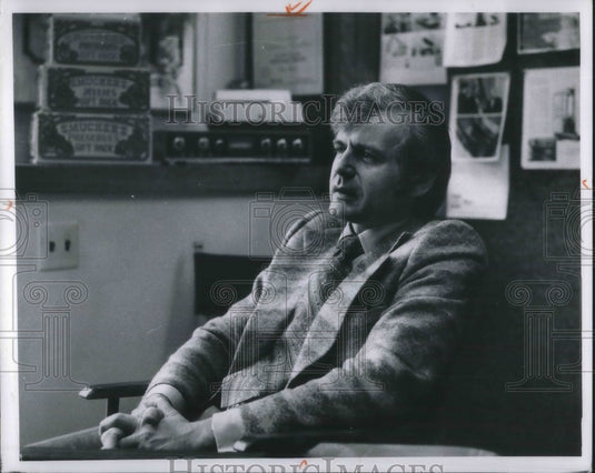 1971 Press Photo William F. Babcock Vice Pres. of F.Eugene Smith Assn. Inc. - Historic Images