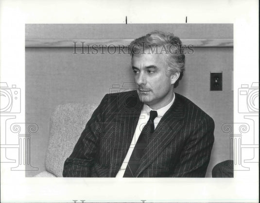 1985 Press Photo Richard S Adler Jr District manager - Historic Images