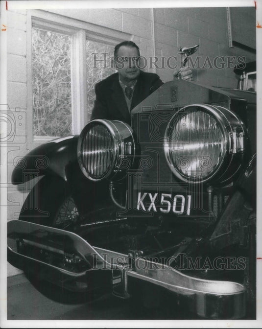 1974 Press Photo John H. Baird and 1924 Rolls Royce Silver Ghost - cva02239 - Historic Images