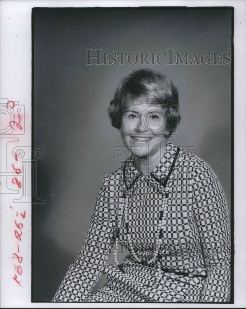 1976 Press Photo Bee Arthur Junior League&#39;s program Coordinator. - Historic Images