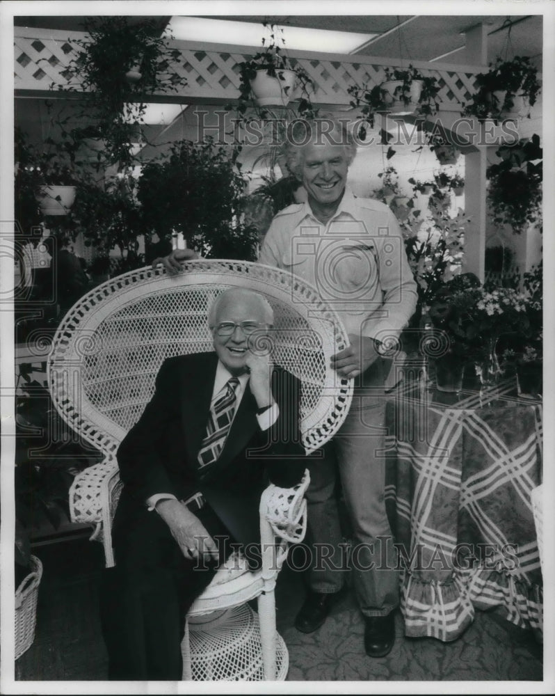 1976 Press Photo Owners of The Atrium Plant Store - Historic Images