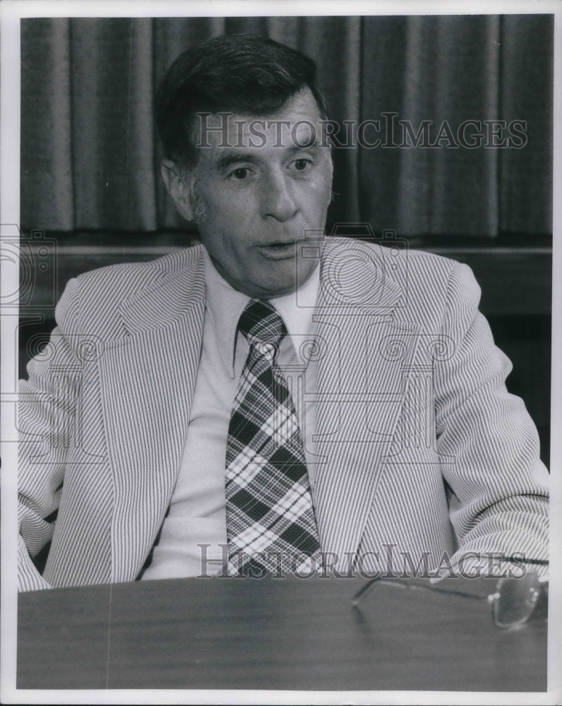 1975 Press Photo Dr Richard A. Boyd - Historic Images