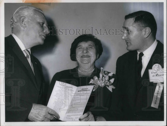 1962 Press Photo Sen Thomas Dodd Francis Bolton Dem Whittman Project Responsabil - Historic Images