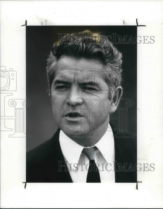 1989 Press Photo Councilman Dan Brady during press conference - Historic Images