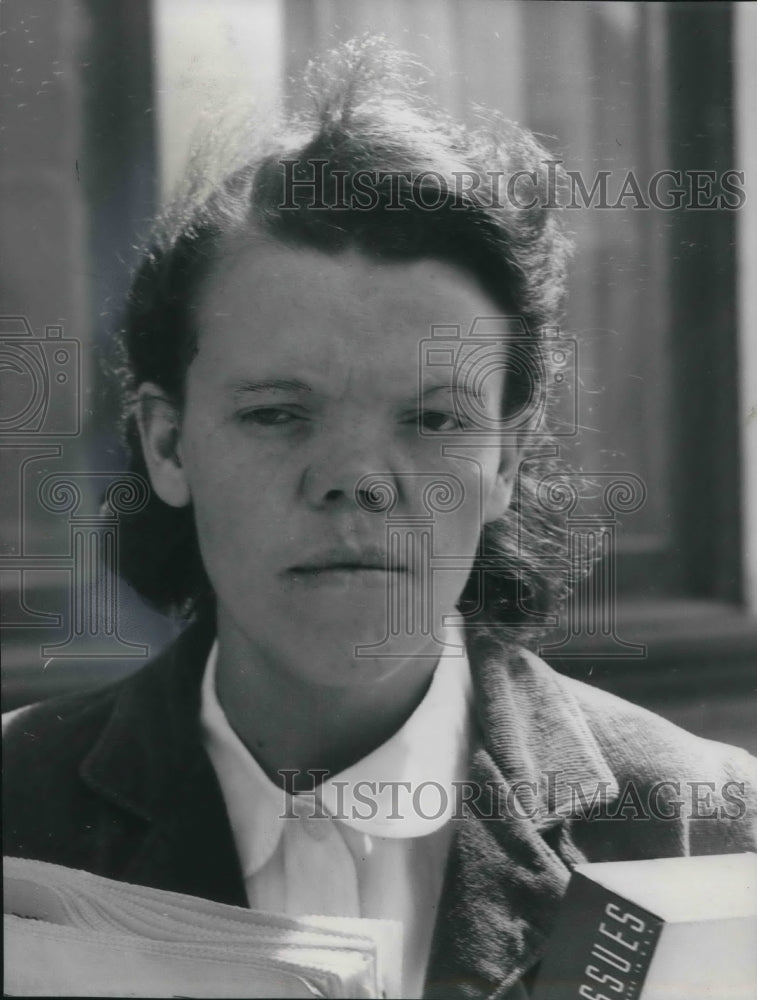 1954, Mrs. Clyde Broyles - cva04006 - Historic Images