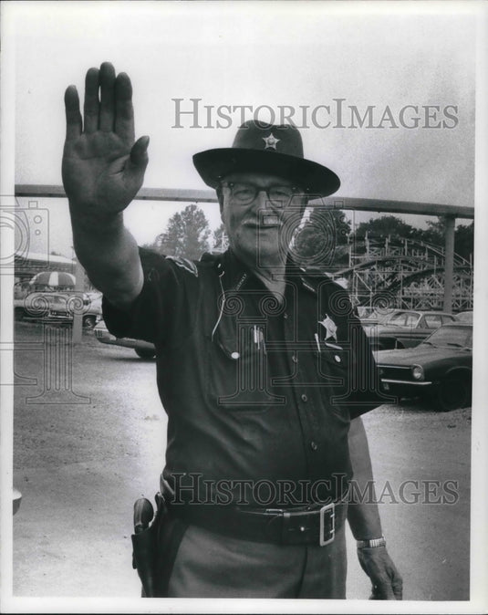 1971 Press Photo Gateman Al Budahzy - Historic Images