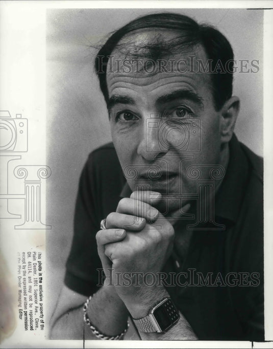1988 Press Photo John Buck in Interview Room - Historic Images