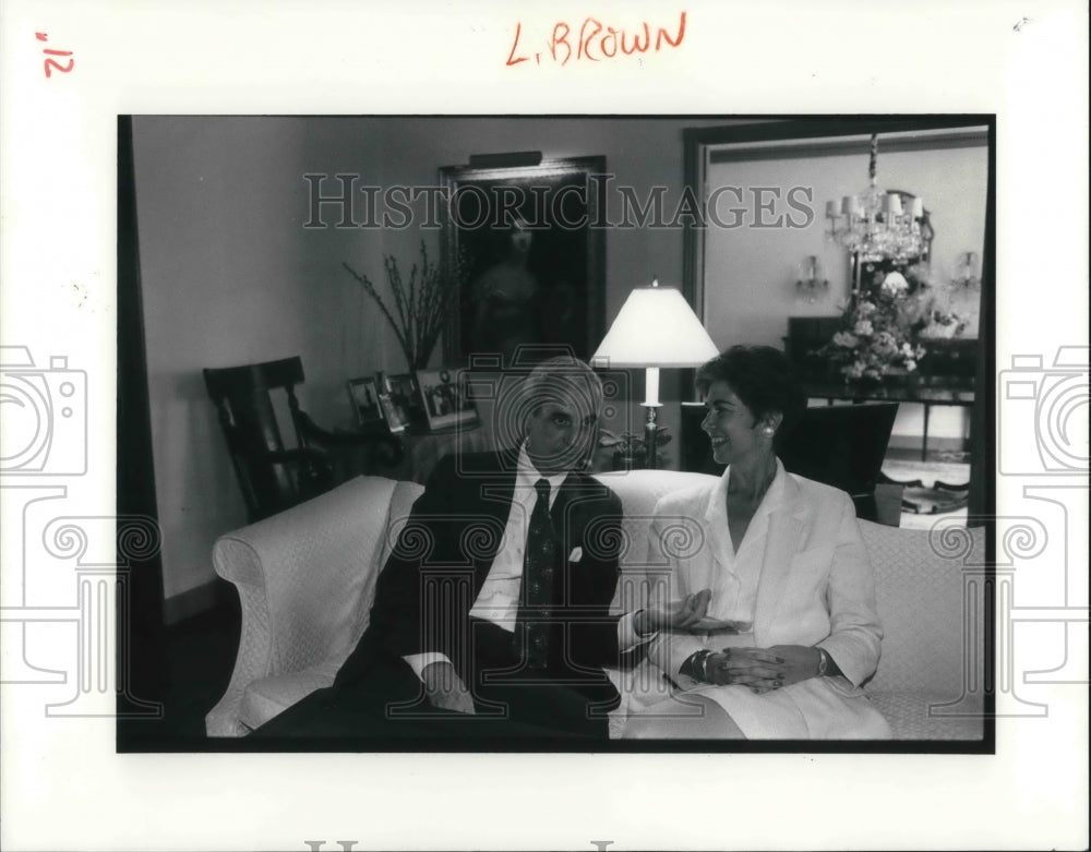 1991 Media Photo Jack and Mebby Brown in their Shaker Heights home - Historic Images