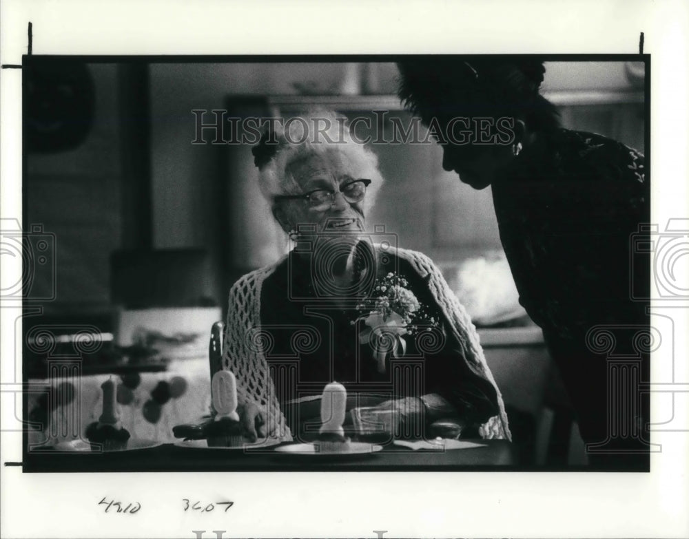 1991 Media Photo Lena Bradley celebrates 100th birthday - Historic Images