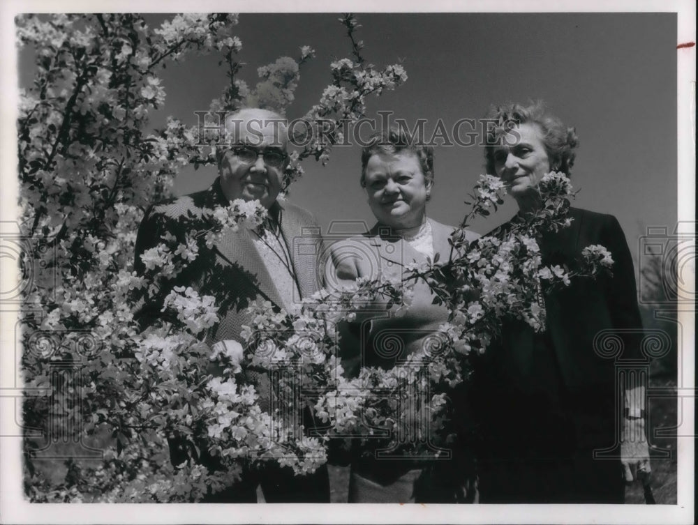 1962 Media Photo Blossoms In Riot at Holden Arboretum Annual Meeting - Historic Images