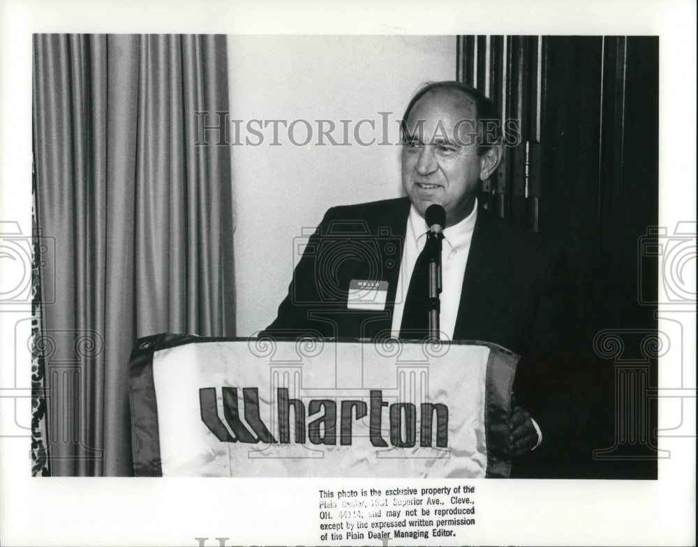 1988 Press Photo Edward Brandon CEO of National Unity Bank - Historic Images