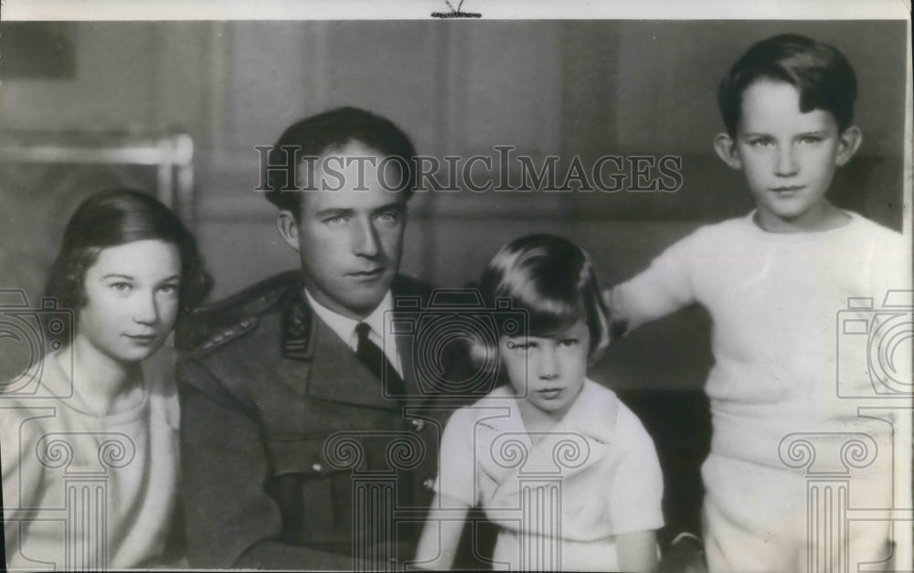 1940 Press Photo Belgian Royal Family Portrait Minus Queen Astrid - Historic Images