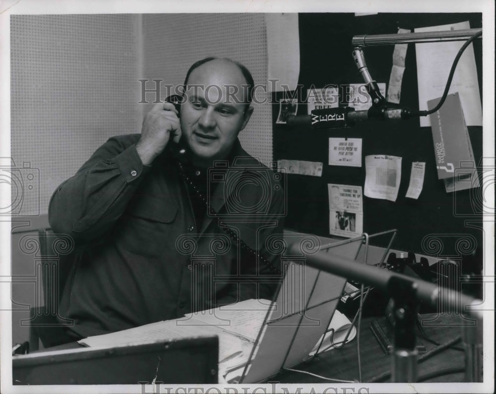 1968 Press Photo Mike Adams - Historic Images