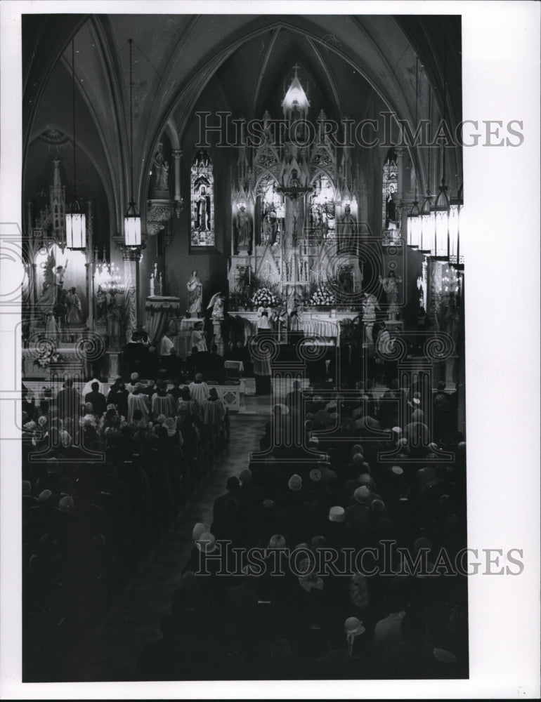 1966 Press Photo Josef Cardinal Baron in Our Lady of Lourdes Church Cleve - Historic Images