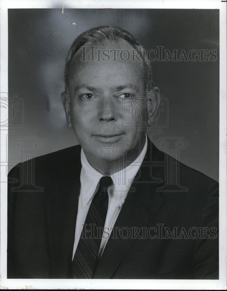 1970 Press Photo Dr Gliddon L. Brooks Heals Center director - Historic Images