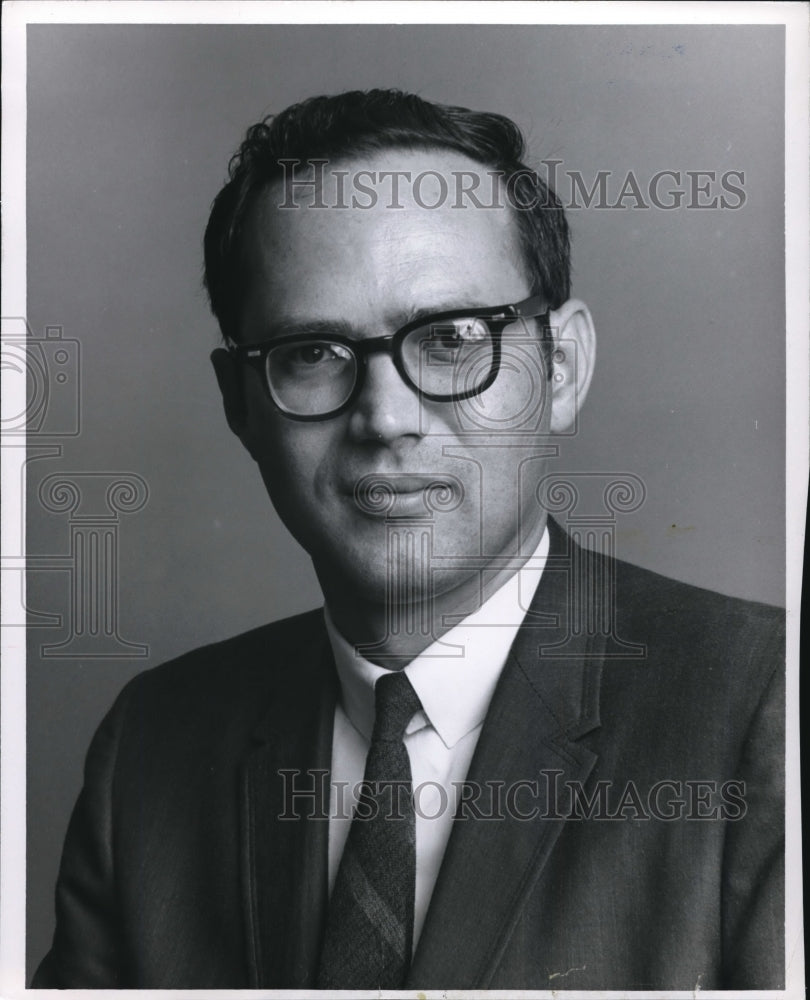 1971 Press Photo Raymond Bohdal Treasurer Waxman Industries Inc - Historic Images