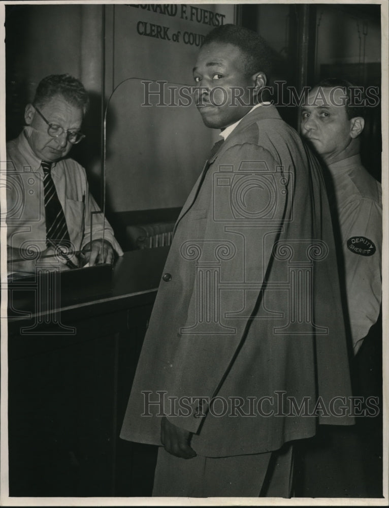 1949 Press Photo Deputy Sheriff Nick Gavan &amp; William Billingslea - cva05551 - Historic Images