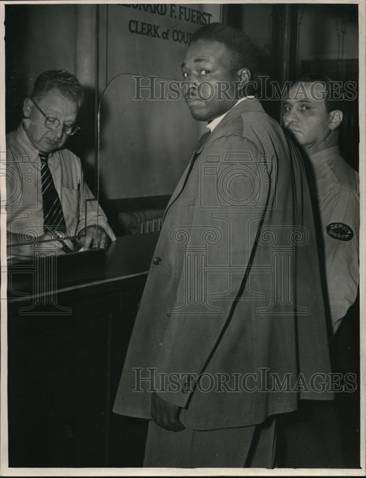 1949 Press Photo Deputy Sheriff Nick Gavan & William Billingslea - cva05551 - Historic Images