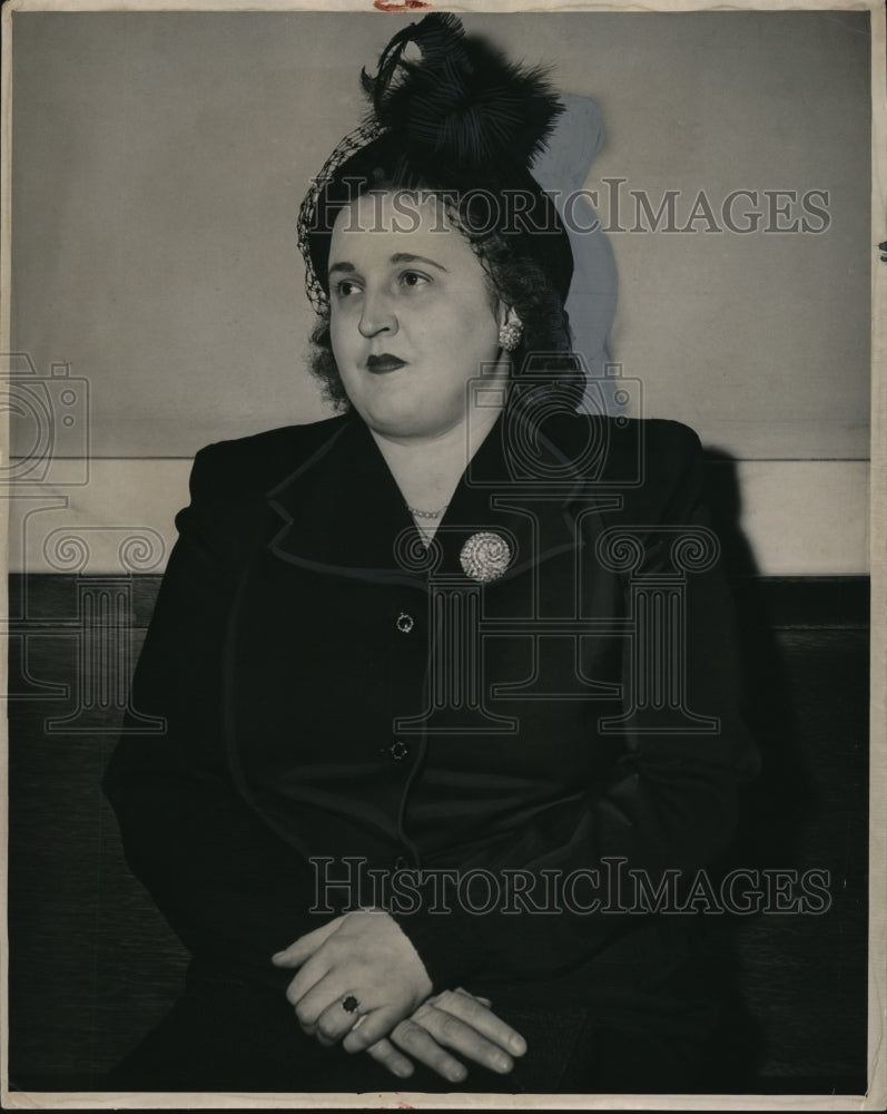 1948 Press Photo Miss Vera Cille 1954 E 105 Witness in Birns Trial - Historic Images