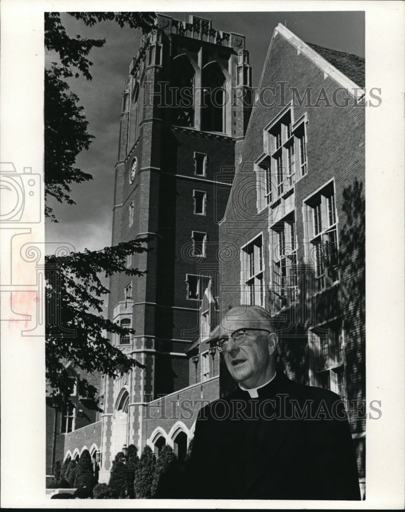 1974 Press Photo Rev. Henry F. Birkenhauer, John Carroll University President - Historic Images