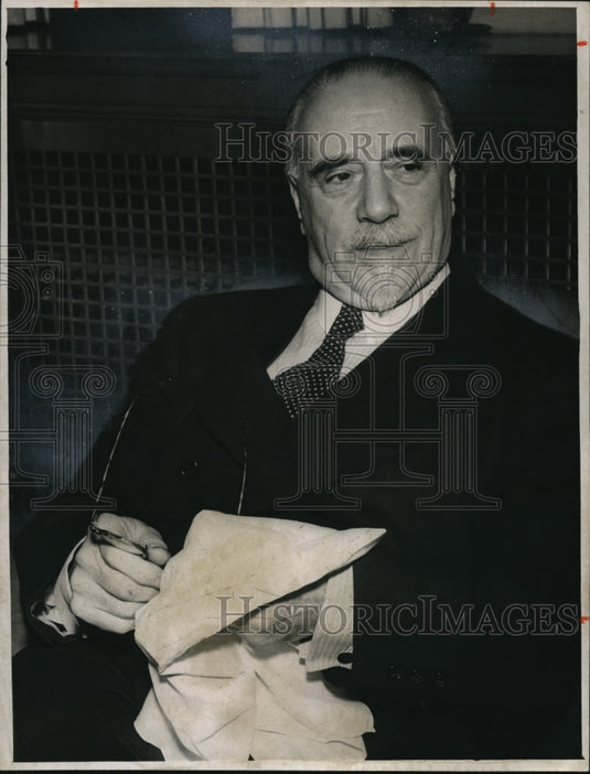 1944 Press Photo Sir Thomas Beecham conductor and impresario - cva05739 - Historic Images