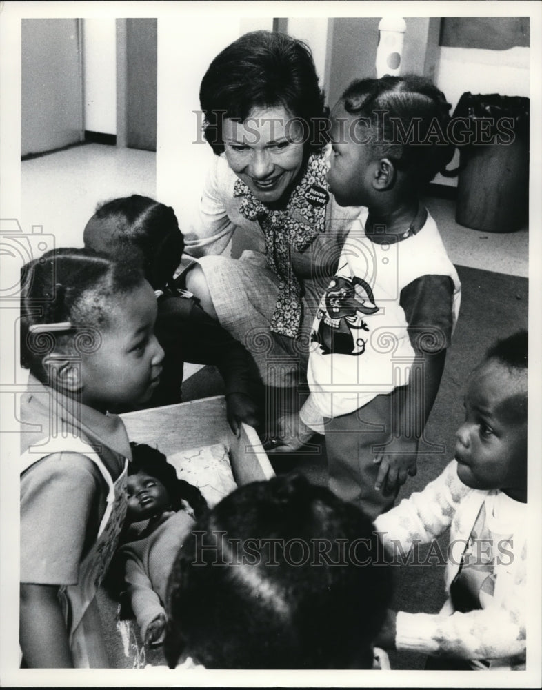 1976 Rosalynn Carter Wife of President Jimmy With Toddlers - Historic Images