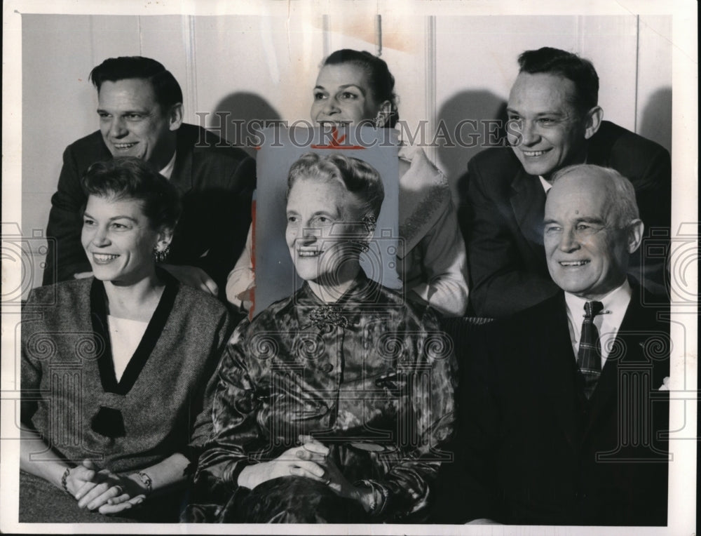 1958 Media Photo Justice Harold Burton in Family Portrait - Historic Images