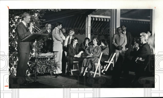 1980 Press Photo President Jimmy Carter Speaks to Group - Historic Images