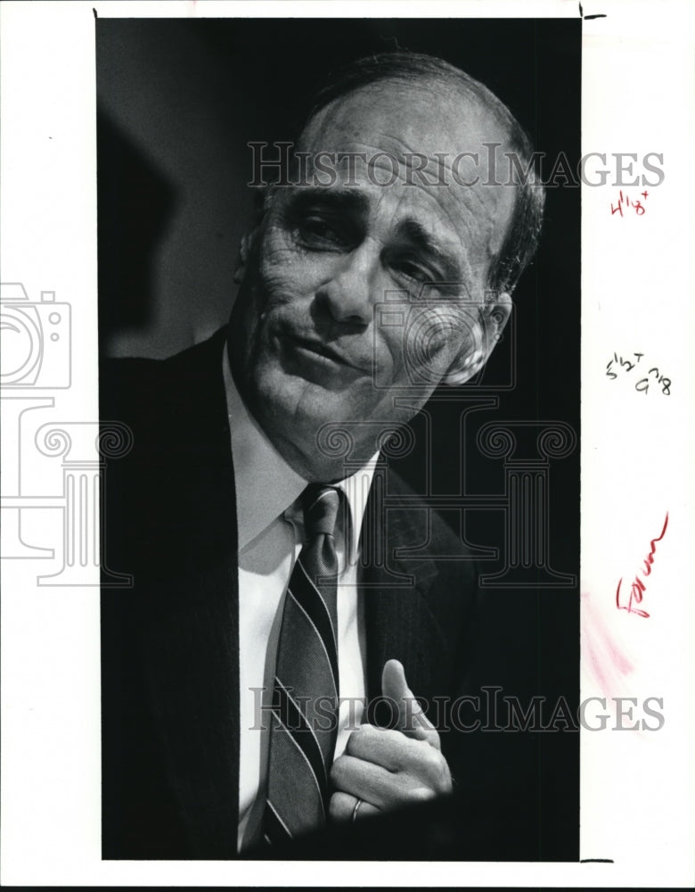 1991 Press Photo Vincent T. Bugliosi at the City Club - Historic Images