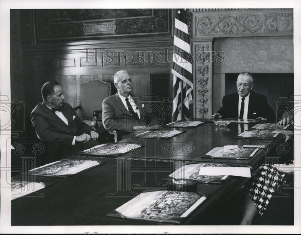 1962 Press Editor Wright Bryan and Henry Eccles at Mayor Levy meeting campaign. - Historic Images