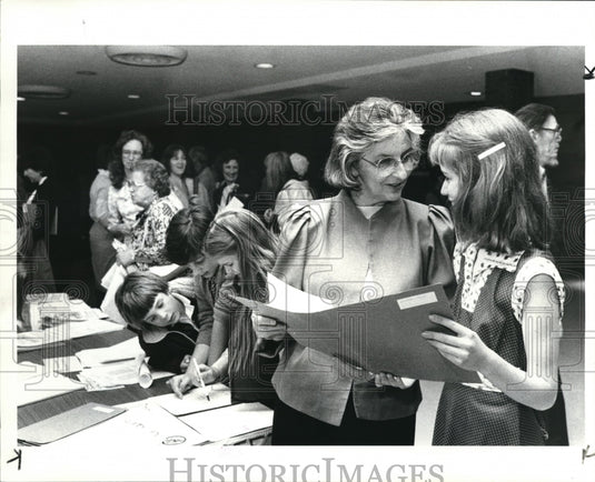 1984, Mothers Day Celebration for World Peace - Historic Images