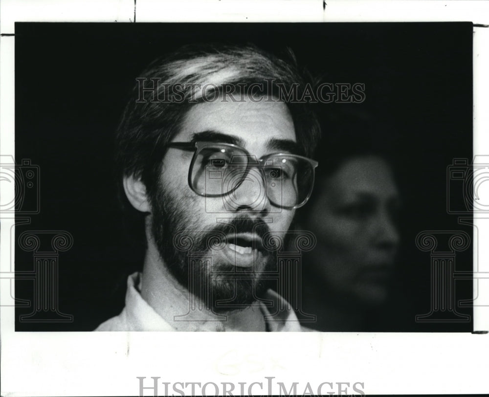 1989 Press Photo Robert Castro Of The Greater Cleveland Environmental Coalition - Historic Images