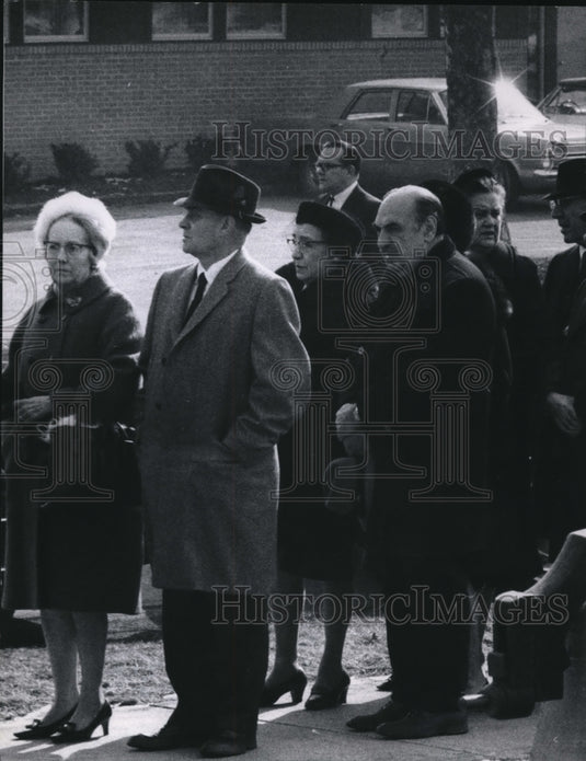 1969 Press Photo Anthony Celebrezze - Historic Images