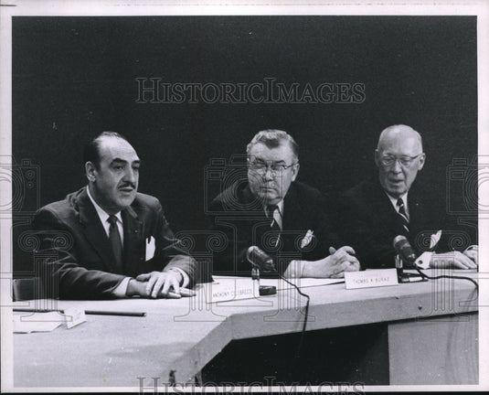 1962 Press Photo Mayor Anthony J Celebrezze Thomas Burke Joseph F Gorman - Historic Images