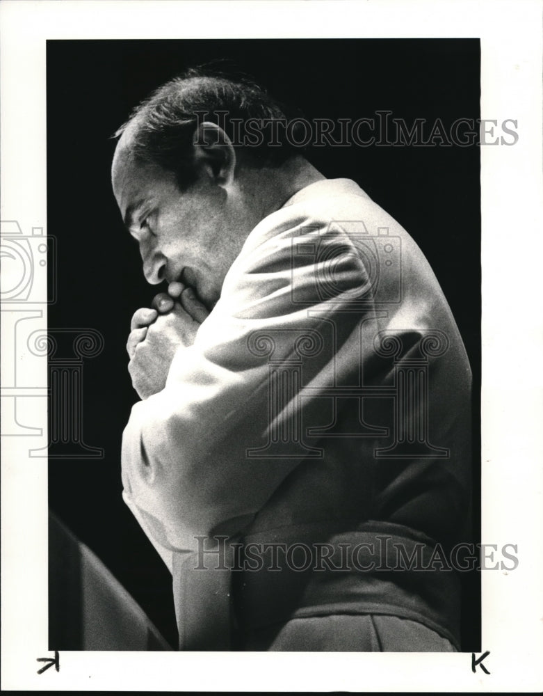 1983, Father Ralph DiOrio, Faith Healer - Historic Images