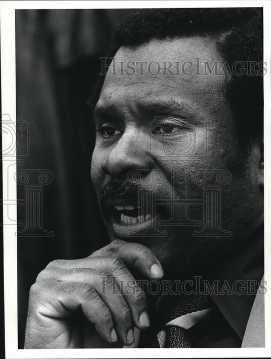 1980 Media Photo Rev Albert E. Dixon preaching during church service - Historic Images
