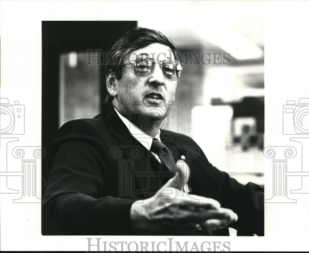 1985 Media Photo Supt. Alfred Cowger Kenston Local School District. - Historic Images