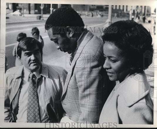 1975 Press Photo George Dobren with Arnold Pinkney and Mrs Pinkney - Historic Images
