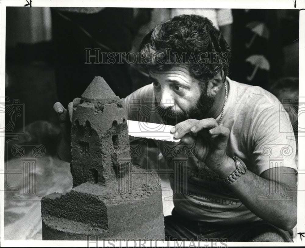 1983, Michael DiPersio Author of Castles in the Sands at Beachwood. - Historic Images