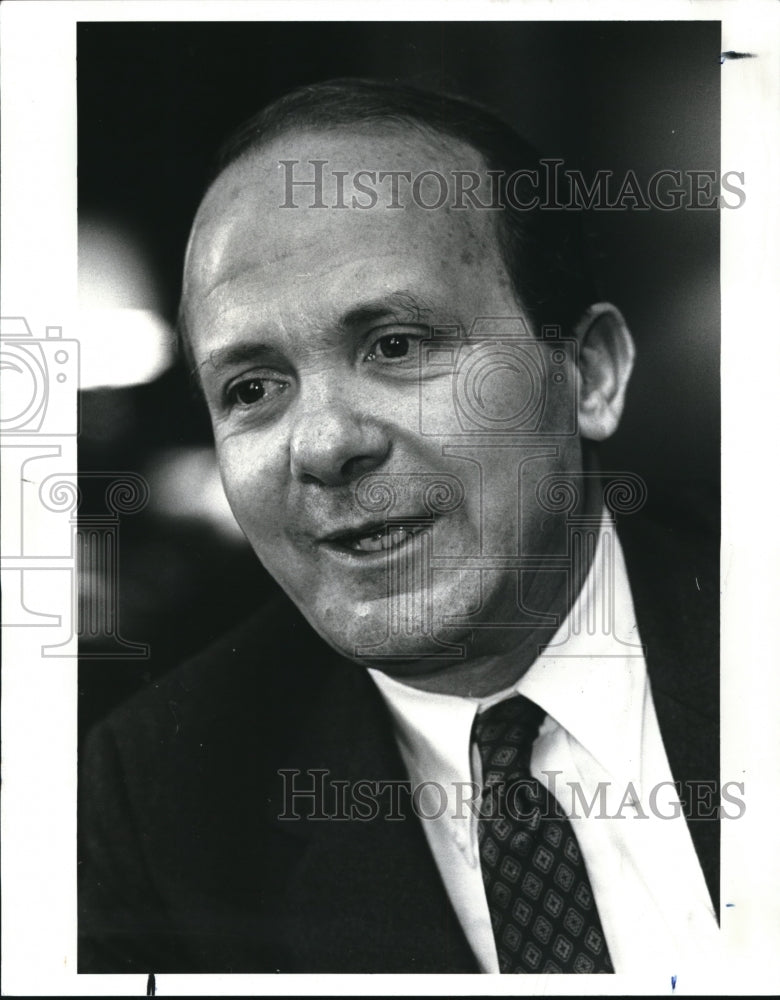 1988 Press Photo George Dagnino, predicted the October stockmarket crash.. - Historic Images