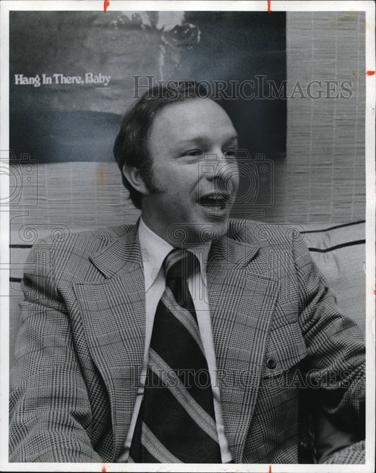 1974 Press Photo Donald De Haven, Divisional Merchandise Manager Higbees - Historic Images